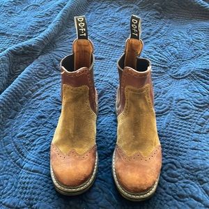 John Fluevog Vintage, leather suede boots, mens size 9.